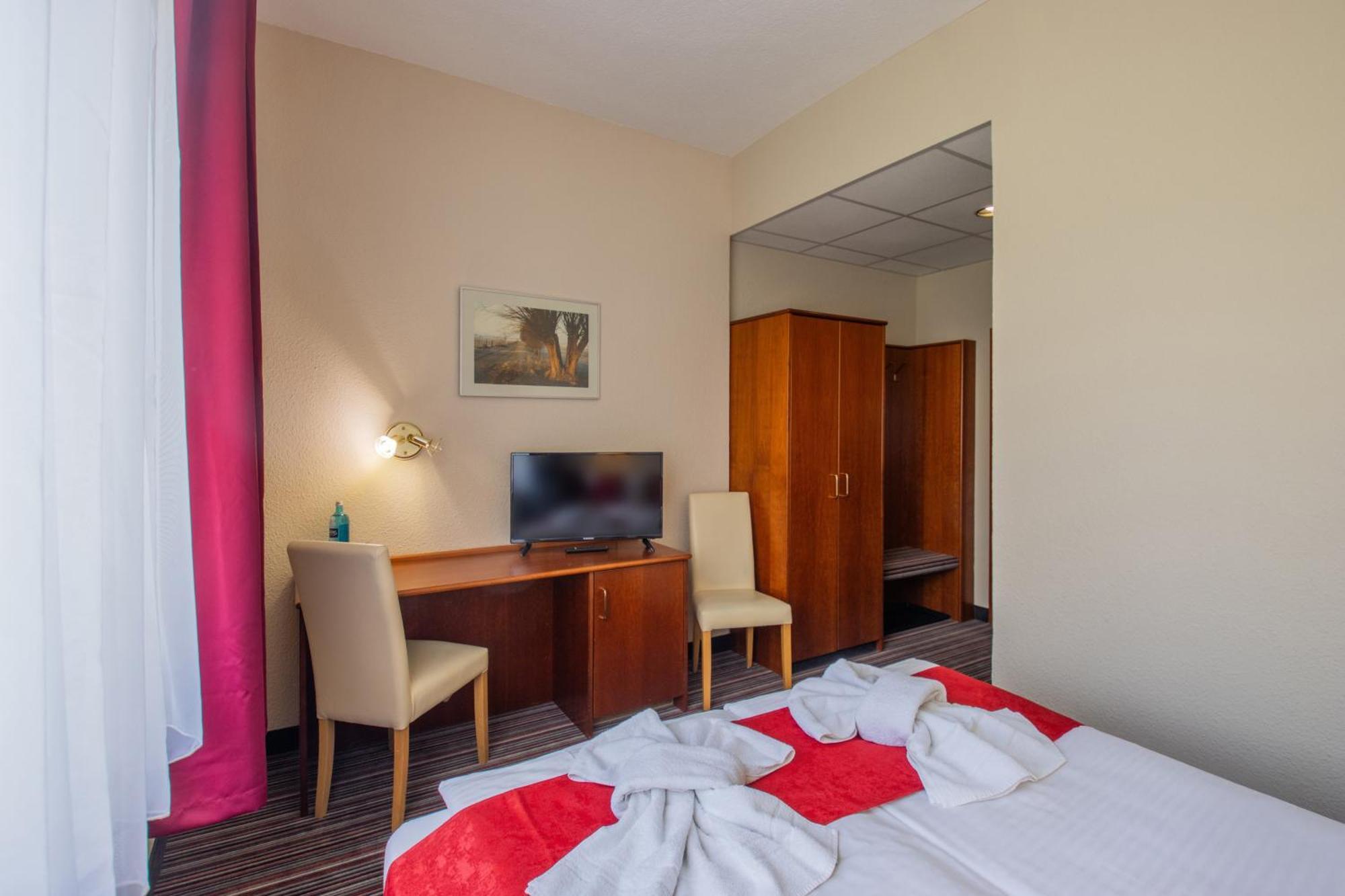 Seehotel Brandenburg An Der Havel Brielow Dış mekan fotoğraf